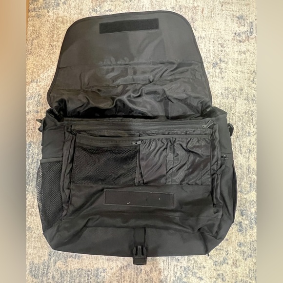 Sandpiper of California Tactical Bag - Picture 7 of 8